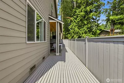 19311 Meridian Drive SE, Bothell, WA 98012 - Photo 35