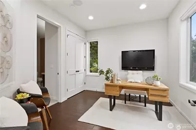11262 SE 34th St, Bellevue, WA 98004 - Photo 17