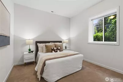 11262 SE 34th St, Bellevue, WA 98004 - Photo 35