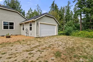 14911 318th St E, Graham, WA 98338 - Photo 33