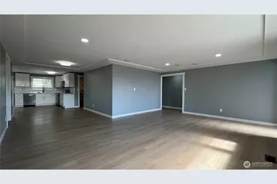 7643 S Ainsworth Avenue, Tacoma, WA 98408 - Photo 5