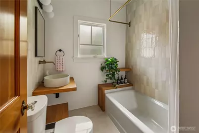 164 McGraw Street, Seattle, WA 98109 - Photo 19