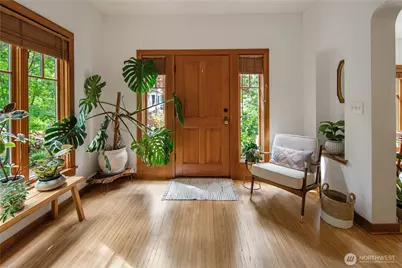 164 McGraw Street, Seattle, WA 98109 - Photo 3