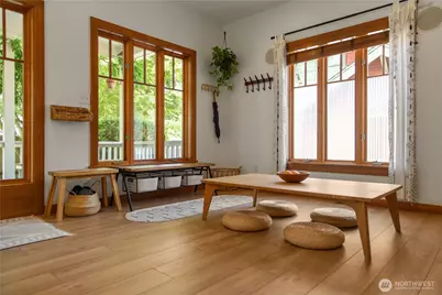 164 McGraw Street, Seattle, WA 98109 - Photo 17