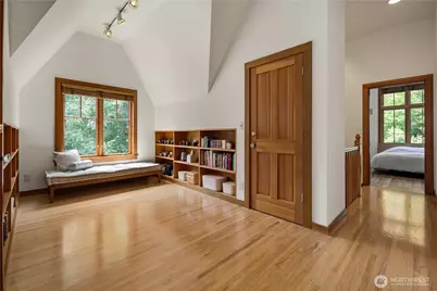 164 McGraw Street, Seattle, WA 98109 - Photo 33