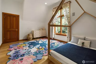 164 McGraw Street, Seattle, WA 98109 - Photo 35