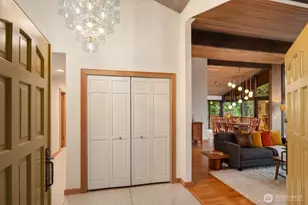 7416 Mercer Terrace Dr, Mercer Island, WA 98040 - Photo 3