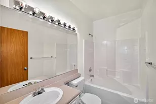 10825 SE 200th St, Kent, WA 98031 - Photo 19