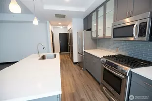 2716 Elliott Ave, Seattle, WA 98121 - Photo 7