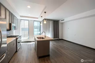 2716 Elliott Ave, Seattle, WA 98121 - Photo 3