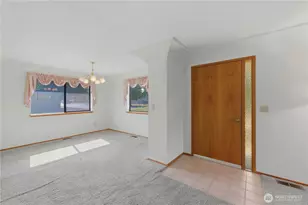 207 E 84th St, Tacoma, WA 98445 - Photo 5
