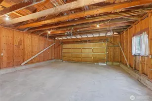 207 E 84th St, Tacoma, WA 98445 - Photo 29