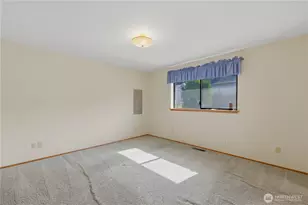 207 E 84th St, Tacoma, WA 98445 - Photo 21