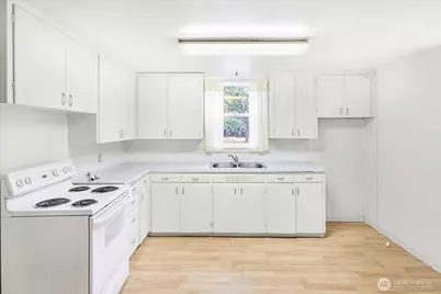 1020 S College Avenue, College Place, WA 99324 - Photo 17