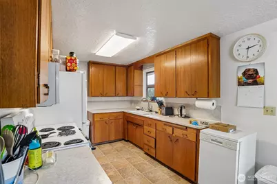 4151 23rd Avenue SW, Seattle, WA 98106 - Photo 13