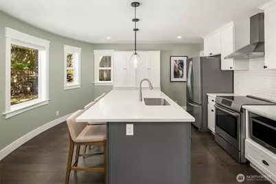 209 32nd Avenue, Seattle, WA 98122 - Photo 9