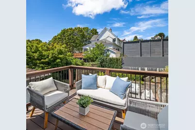 209 32nd Avenue, Seattle, WA 98122 - Photo 17