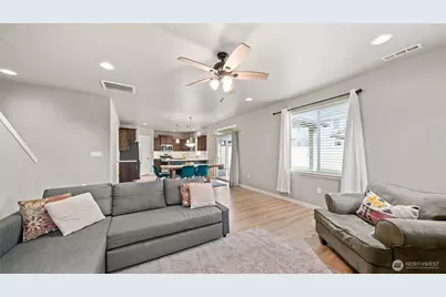 543 SW Angelina Loop, College Place, WA 99362 - Photo 9