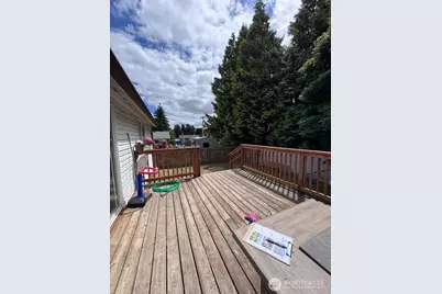 1990 Whitetail Lane, Woodland, WA 98674 - Photo 3
