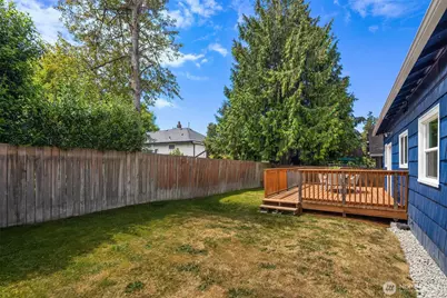 127 NE 56th Street, Seattle, WA 98105 - Photo 33