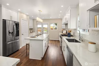 127 NE 56th Street, Seattle, WA 98105 - Photo 9