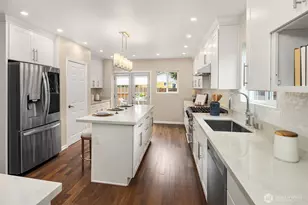 127 NE 56th St, Seattle, WA 98105 - Photo 9
