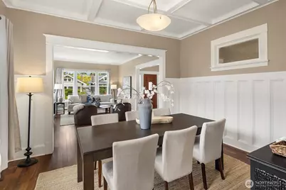 127 NE 56th Street, Seattle, WA 98105 - Photo 7