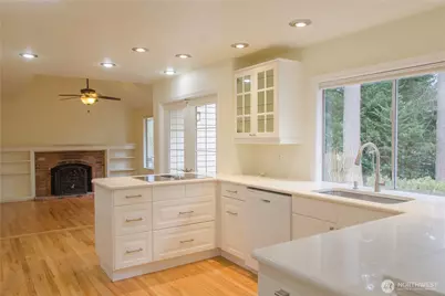 23954 SE 42nd Place, Sammamish, WA 98029 - Photo 11