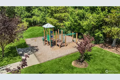 1213 267th Place SE, Sammamish, WA 98075 - Photo 39