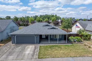 1304 NW 19th Ct, Battle Ground, WA 98604 - Photo 3