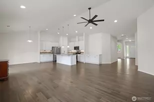 921 Alpine View Dr, Mount Vernon, WA 98274 - Photo 3