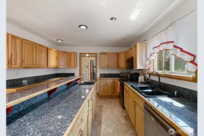 870 W Lost Lake Road, Shelton, WA 98584 - Photo 11