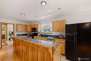870 W Lost Lake Rd, Shelton, WA 98584 - Photo 9