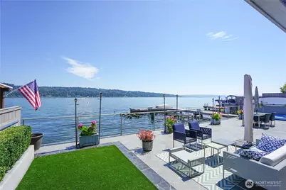 11762 Riviera Place NE, Seattle, WA 98125 - Photo 1