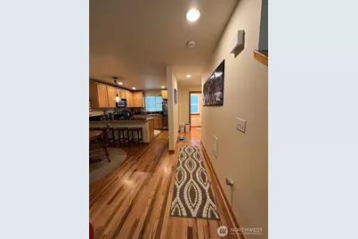 1121 N 94th Street #B, Seattle, WA 98103 - Photo 5