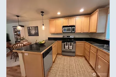 1121 N 94th Street #B, Seattle, WA 98103 - Photo 3