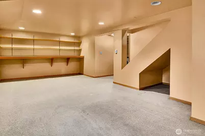 910 11th Avenue E, Seattle, WA 98102 - Photo 27
