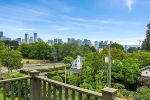 910 11th Ave E, Seattle, WA 98102 - Photo 31