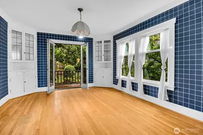 910 11th Avenue E, Seattle, WA 98102 - Photo 7