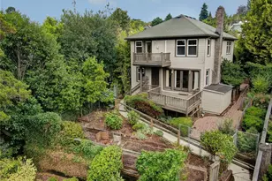 910 11th Ave E, Seattle, WA 98102 - Photo 1