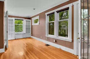 910 11th Ave E, Seattle, WA 98102 - Photo 13