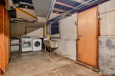 910 11th Avenue E, Seattle, WA 98102 - Photo 29