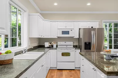 21712 SE 259th Street, Maple Valley, WA 98038 - Photo 23