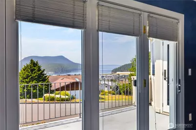 4807 Glasgow Way, Anacortes, WA 98221 - Photo 19