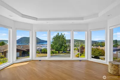 4807 Glasgow Way, Anacortes, WA 98221 - Photo 5