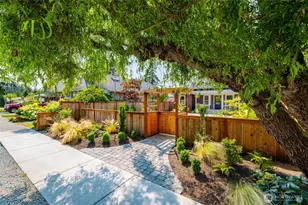 612 S 3rd St, La Conner, WA 98257 - Photo 29