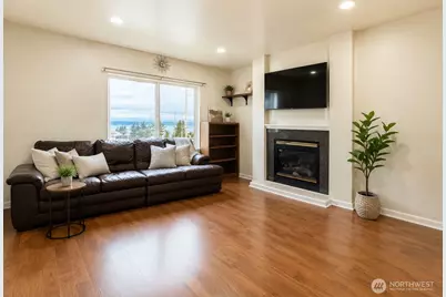 1645 288th Street #207, Federal Way, WA 98003 - Photo 3