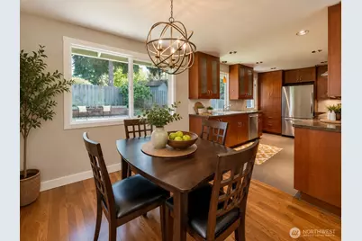13700 90th Avenue NE, Kirkland, WA 98034 - Photo 3