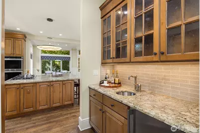 805 92nd Avenue NE, Bellevue, WA 98004 - Photo 13