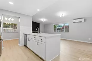 101 161st St SE, Bothell, WA 98012 - Photo 5